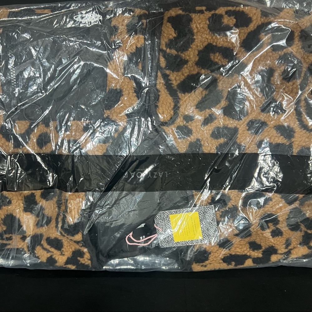 Lazy Oaf. L. Leopard - Picture 10 of 14